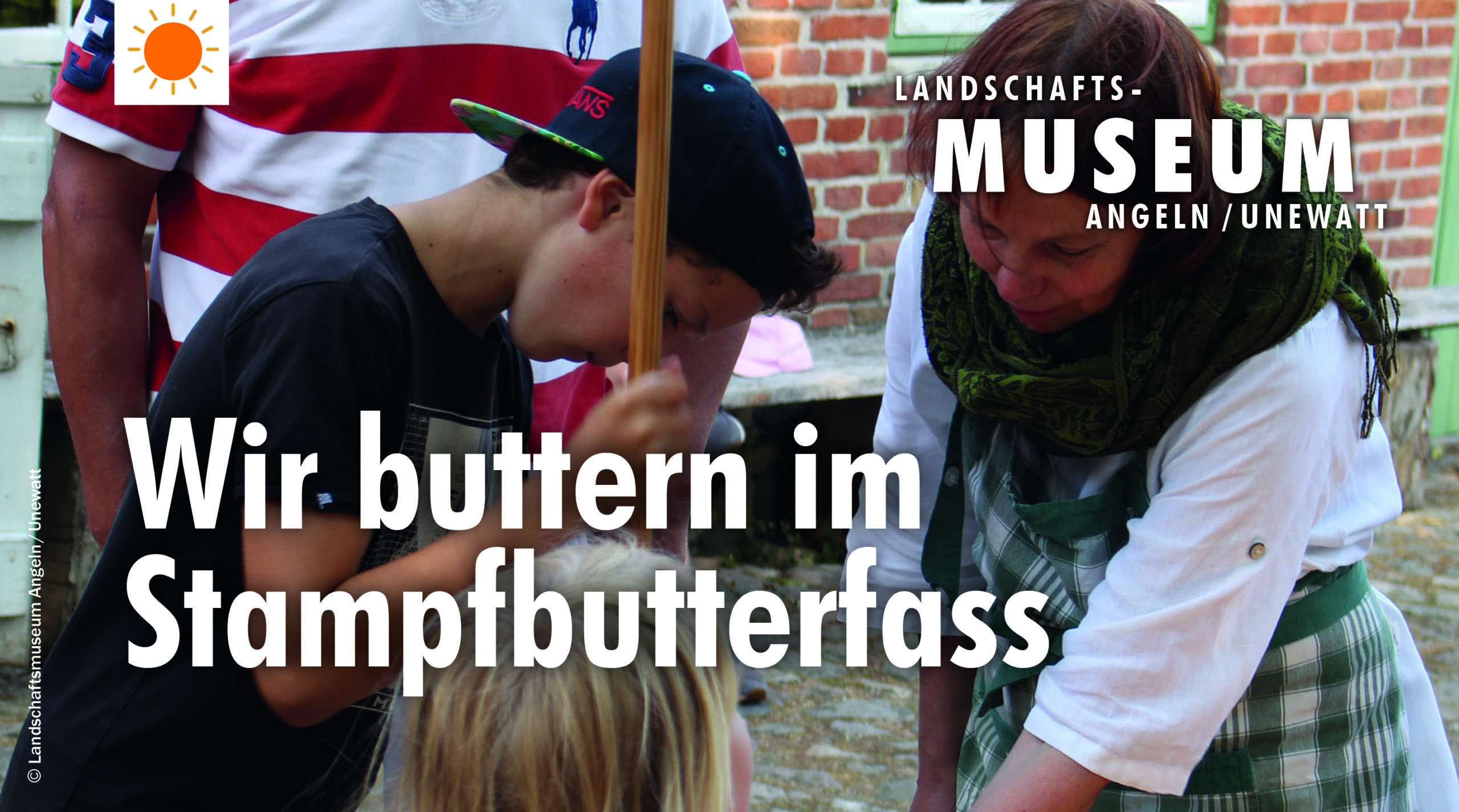 Familiensommer - Wir buttern im Stampfbutterfass